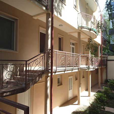 Lea Apartment Belgrado Esterno foto