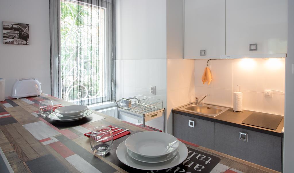 Lea Apartment Belgrado Esterno foto