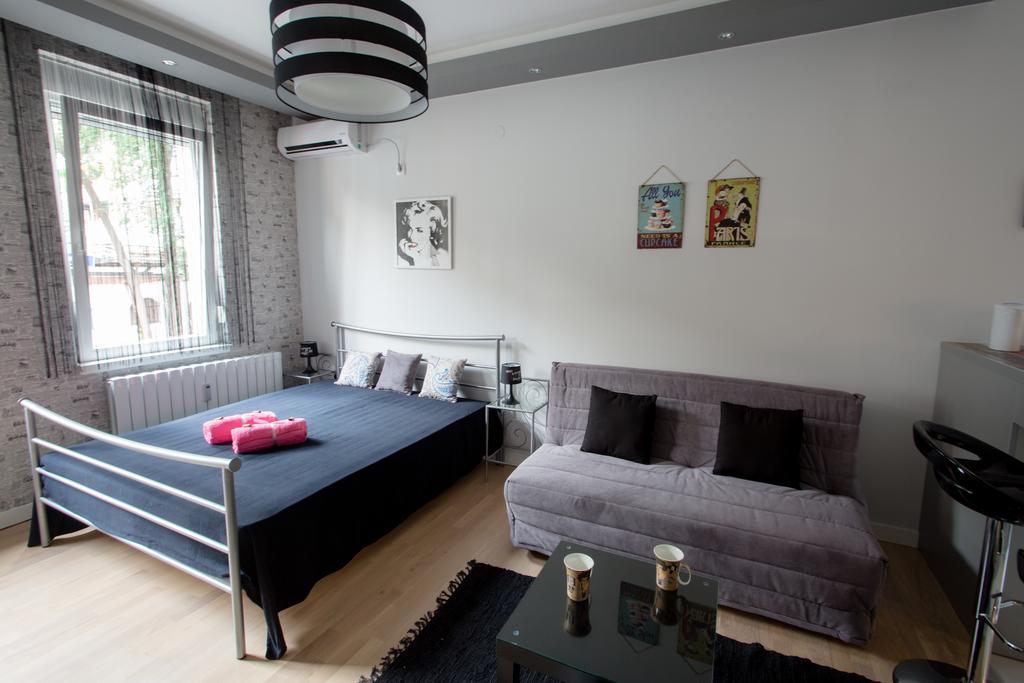 Lea Apartment Belgrado Esterno foto