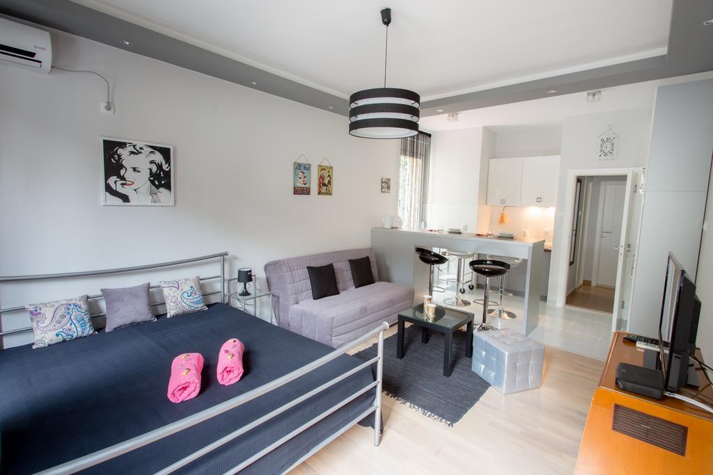 Lea Apartment Belgrado Esterno foto